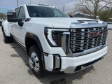 Used 2024 GMC Sierra 3500 Denali w/ Denali Reserve Package image 4