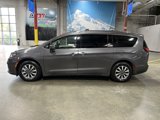 Used 2021 Chrysler Pacifica Touring-L image 2