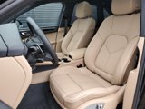 Used 2025 Porsche Macan image 4