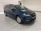 New 2025 Chrysler Pacifica Select image 2