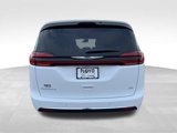 New 2025 Chrysler Pacifica Select image 4