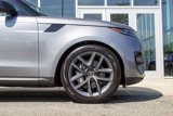 Used 2025 Land Rover Range Rover Sport SE image 5