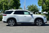 New 2025 Nissan Pathfinder Platinum image 3