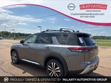 New 2025 Nissan Pathfinder Platinum image 2