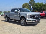New 2025 Ford F250 4x4 Crew Cab Super Duty image 2