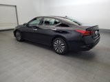 Used 2023 Nissan Altima 2.5 SV image 5