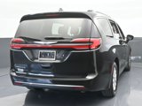 Used 2022 Chrysler Pacifica Touring-L image 5