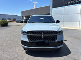 New 2025 Lincoln Navigator L Reserve image 2