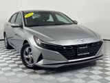 Used 2021 Hyundai Elantra SE image 2