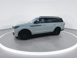 New 2025 Lincoln Navigator Reserve image 4