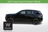 New 2025 Jeep Grand Cherokee Altitude image 4