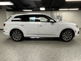 Used 2017 Audi Q7 3.0T Prestige image 3