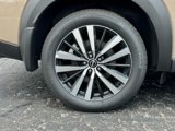New 2025 Nissan Pathfinder Platinum image 4