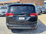 Used 2018 Chrysler Pacifica Touring-L image 6