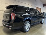 Used 2023 Chevrolet Suburban High Country image 3