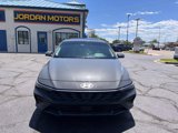 Used 2024 Hyundai Elantra Limited image 5