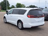 New 2026 Chrysler Pacifica Select image 3