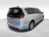 Used 2024 Chrysler Pacifica Touring-L image 6