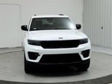 Used 2024 Jeep Grand Cherokee Altitude image 2