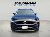 Used 2022 Volkswagen Tiguan SE w/ Panoramic Sunroof Package image 2