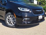 New 2025 Chrysler Pacifica Select image 2