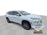 Used 2025 Buick Enclave Avenir image 2
