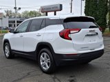 Used 2024 GMC Terrain SLE image 4
