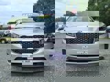 Used 2018 Kia Sedona L image 6