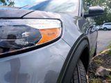 Used 2022 Ford Explorer XLT w/ Equipment Group 202A image 4