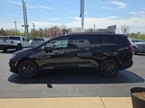 New 2025 Chrysler Pacifica Select image 5