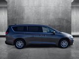 Used 2023 Chrysler Pacifica Touring-L image 4