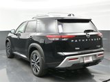 New 2025 Nissan Pathfinder Platinum image 4