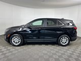 Used 2022 Chevrolet Equinox LT w/ Driver Convenience Package image 2