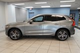 Used 2021 Volvo XC60 T6 Momentum w/ Premium Package image 2
