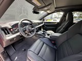 Used 2025 Porsche Cayenne Coupe image 4