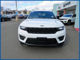 New 2025 Jeep Grand Cherokee Limited w/ Black Appearance Package image 3