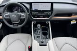 New 2025 Toyota Grand Highlander AWD image 4