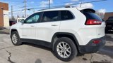 Used 2016 Jeep Cherokee Latitude w/ Cold Weather Group image 6