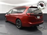 New 2025 Chrysler Pacifica Limited image 4