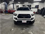 Used 2022 Toyota Tacoma TRD Off-Road image 2