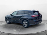 Used 2021 Toyota Highlander XLE image 4