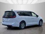New 2025 Chrysler Pacifica Select image 6