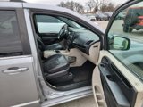 Used 2019 Dodge Grand Caravan SXT image 6