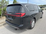 Used 2023 Chrysler Pacifica Touring-L image 5