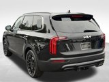 Used 2022 Kia Telluride SX w/ SX Prestige Package image 3
