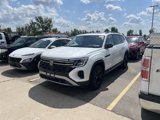 Used 2024 Volkswagen Atlas Peak Edition SEL image 2