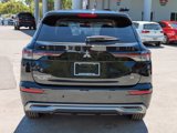 New 2025 Mitsubishi Outlander SE image 5