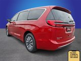 New 2025 Chrysler Pacifica Select image 4