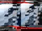 Used 2023 Chrysler Pacifica Limited image 3
