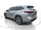 Used 2024 Toyota Highlander XLE image 4